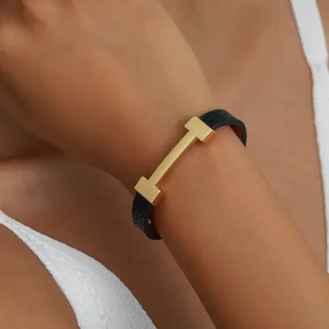Elegant Letter Leather Bracelet/wristband, Soft Comfortable Design, Chain Print Pattern, Perfect for Daily Commute, Parties, Dates, Gift for Girlfriend, Elegant Bangle, Chic Wristband, Bracelet Jewelry