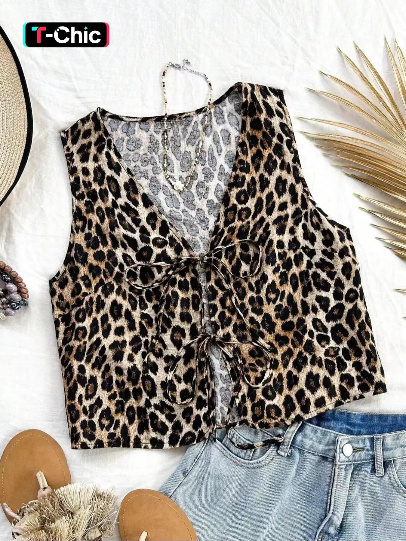 Women's All Over Leopard Print Tie Front Fitted Tank Top, Casual Boho Sleeveless V Neck Top for Summer, Ladies Clothes for Daily Wear, Casual Beach Tank, Casual Chic Sleeveless, Boho Fashion Casual, Womenswear