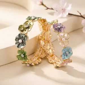 Women's Vintage Floral Enamel Stretch Bracelet - Elastic Beaded Bohemian Stackable Female Jewelry for Party, Daily Wear