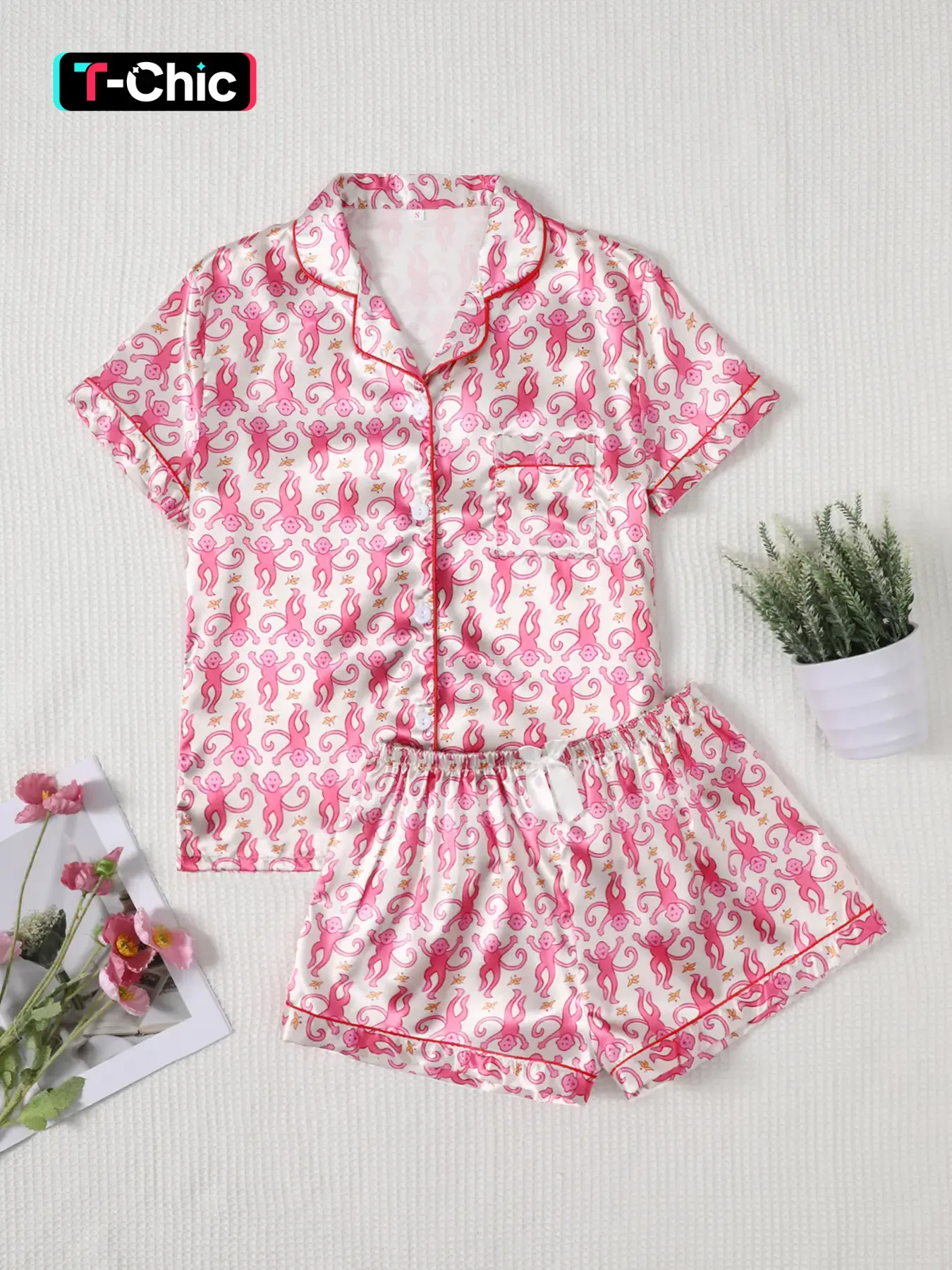 Women's Full Print Top and Shorts Sleepwear Set, Pajama Set, Pajama Clothes, Cute Loungewear, Comfortable Homeewear, Casual Fitted Style, Spring & Fall Season, Cartoon Pattern