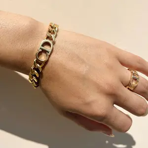 She's LUXE Bracelet - Gold-Tone Chain Design Accessory for Stylish Looks