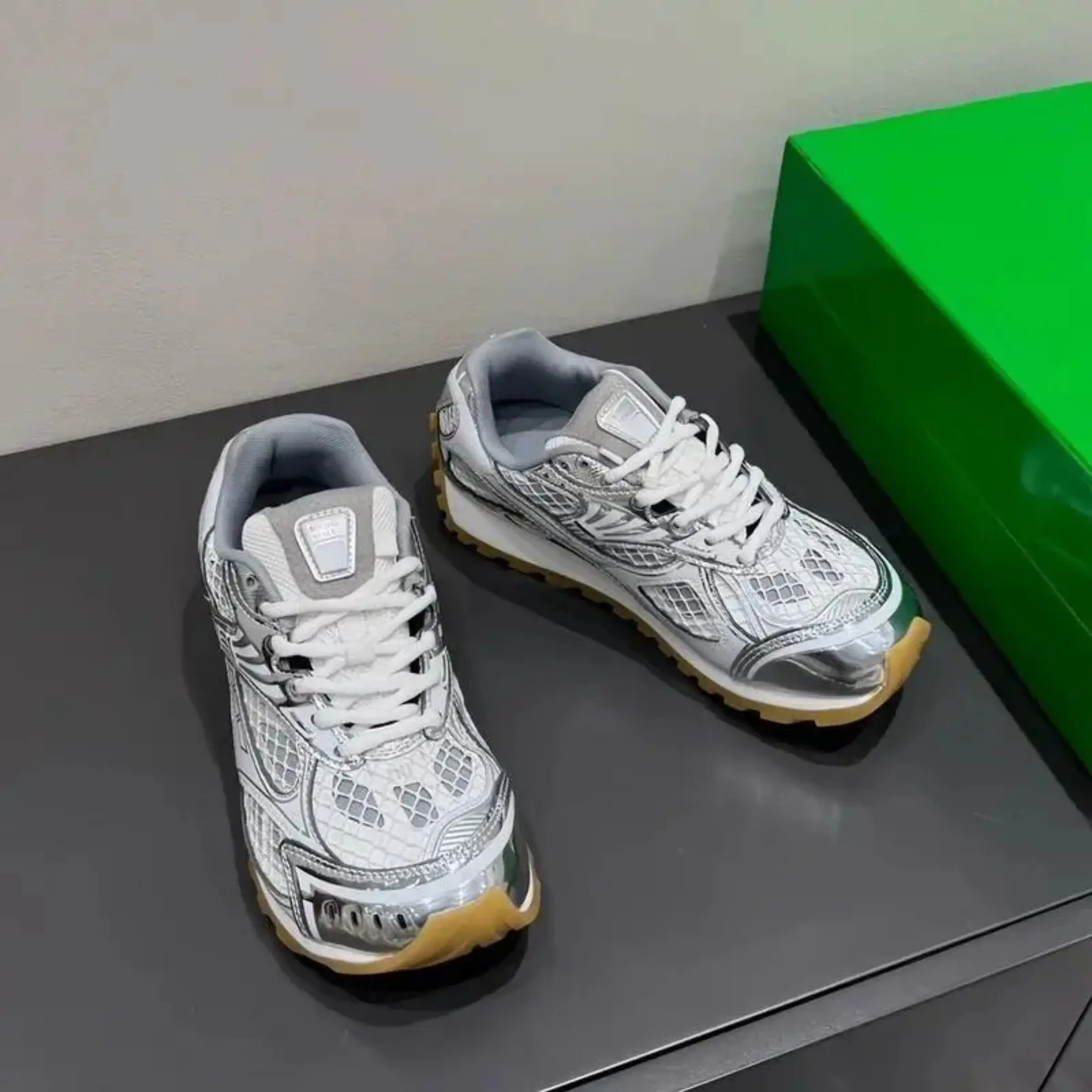 Unisex Y2K Metallic Retro Chunky Running Sneakers, Honeycomb Breathable Mesh Grid Athletic Trainers, Shock Absorbing Gum Rubber Sole Street Fashion Sport Walking Shoes for Jogging Gym Daily Streetwear,metallic sneakers, retro running shoes,chunky sneakers