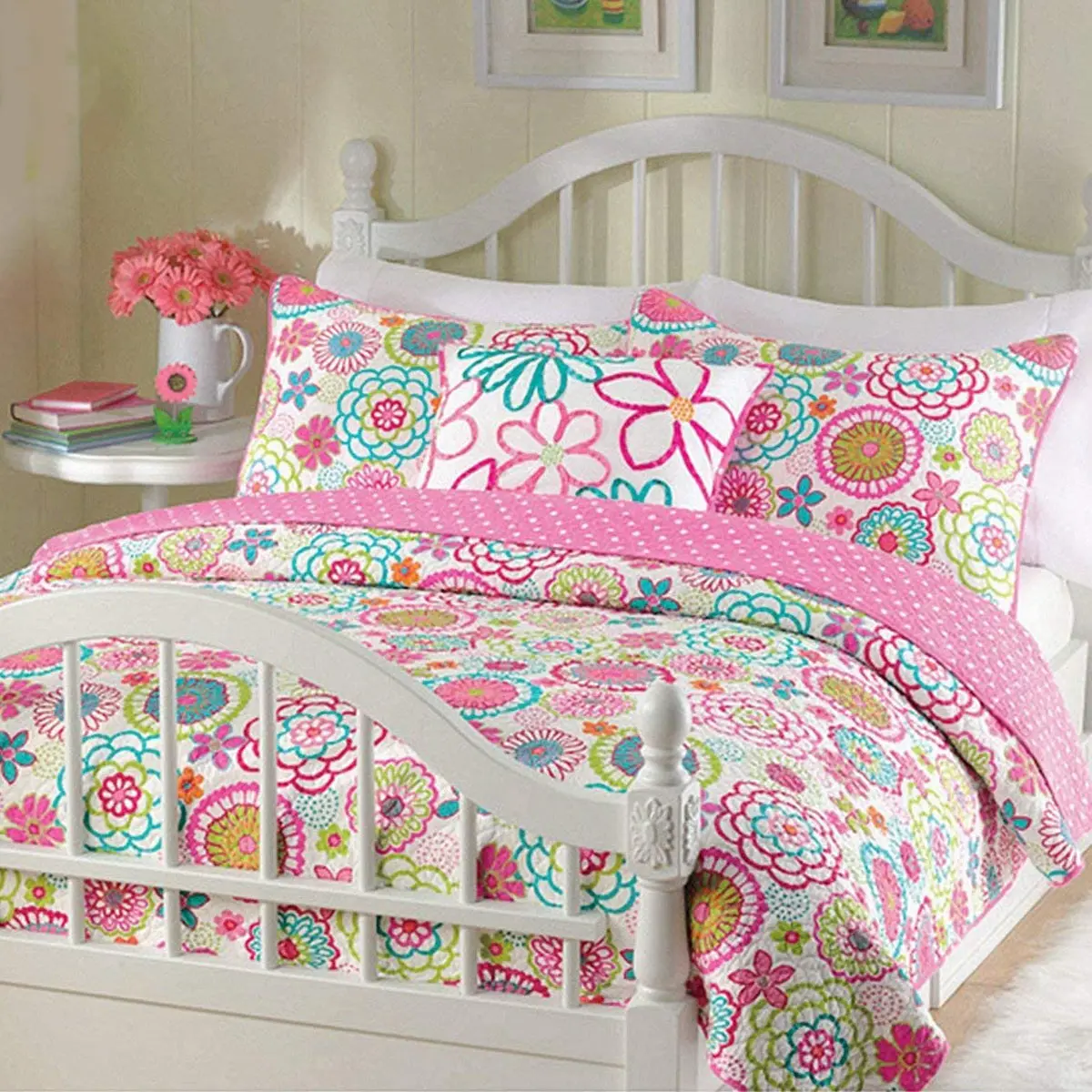 Mariah Pink Floral Dot Reversible Quilt Bedding Set, Floral Blanket for Bedroom Use