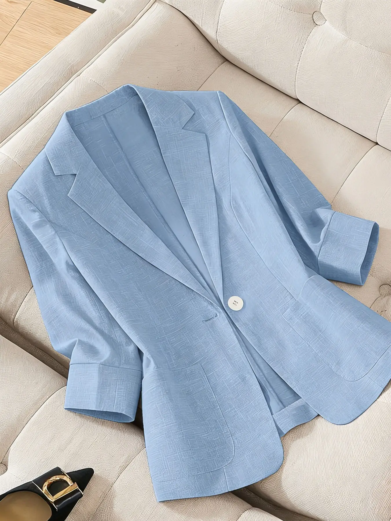 A women's solid color lightweight elegant high-end Fitted three-quarter sleeve Tailored Blazer, suitable for spring and summer, ideal for Formal commuter workwear, commuting, Office Wear, Work Office Clothes and daily wear.