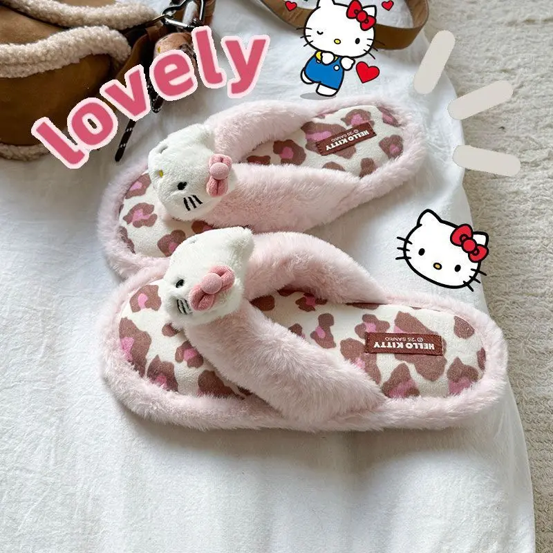HelloKitty flip flops for women in autumn and winter, warm and fashionable, leopard print home ins, girls' hearts, fur, wearing leopard print cotton slippers for women