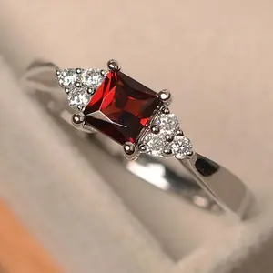 Elegant Women's Copper Ring,sparkling rings for women,promise rings for gf,engagement rings,accessories for women,accessories,womens gifts,Suitable for parties,festivals,gifting,and daily wear,14k gold plate-335