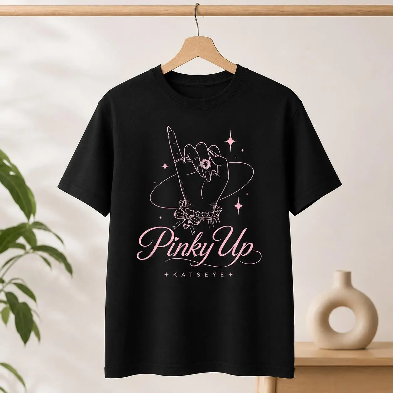 Pinky Up KATSEYE T-Shirt, Vintage K-Pop Concert Graphic Tee, Unisex Music Fan Shirt