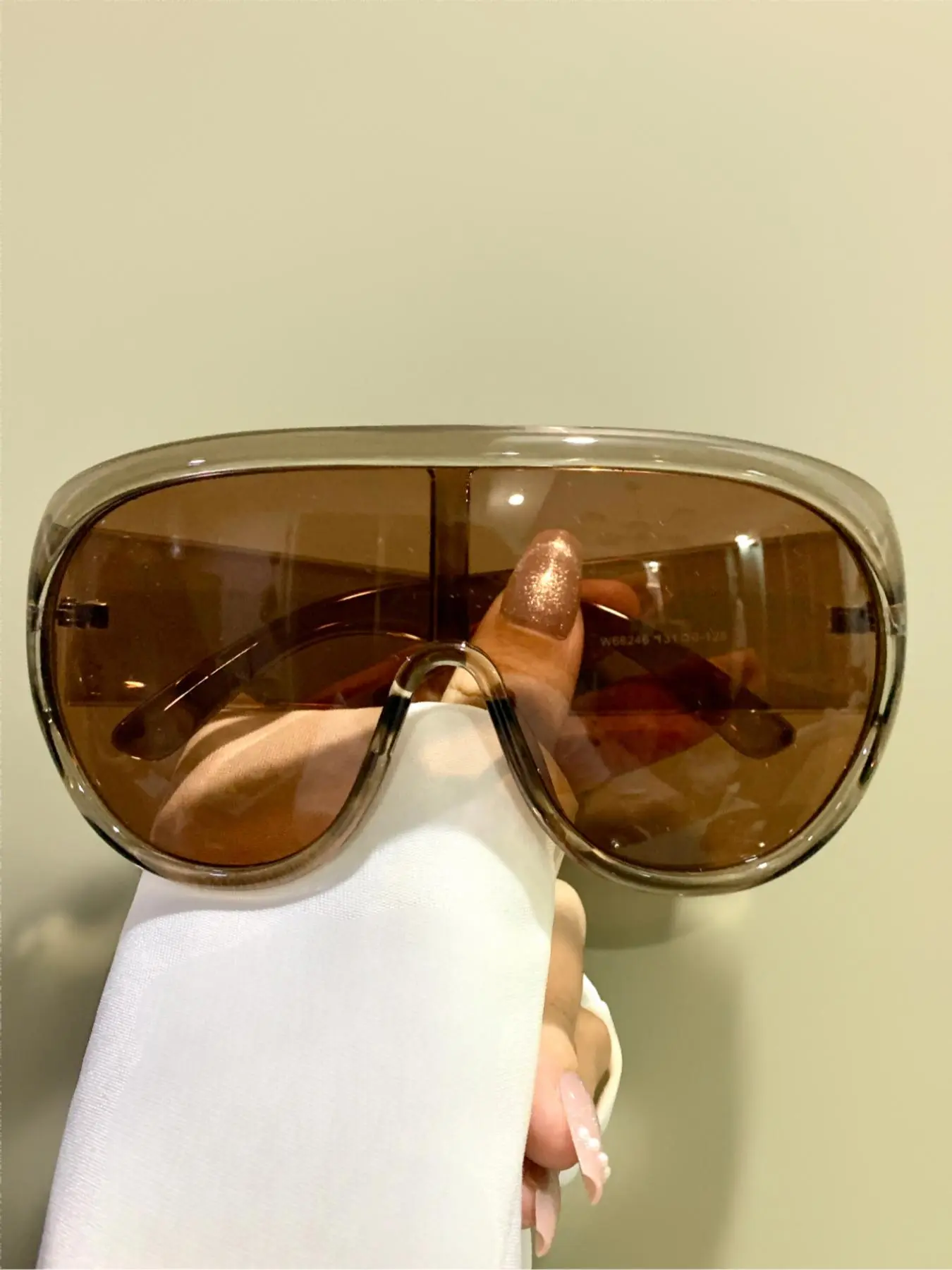 Unisex Vintage Trendy Oversized Glasses, Stylish Glasses, Retro Casual Tinted Lens Glasses for Everyday Use, Fashion Accessories for Outdoor Activities, Trendy Beach Eyewear