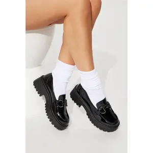 Treating You Right Loafers - Black