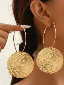 1pair European and American Retro Circular Pattern Earrings, Exaggerated Personality Large Earrings, Retro Style Round Earrings, Cold Style High-end Round Pendant Earrings, Circle Shape Earrings, Trendy Jewelry, Trendy Fashionable Accessories