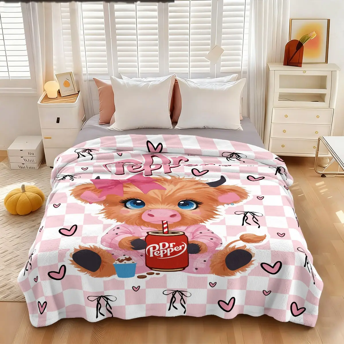 1 piece highland cow Dr Pepper soda, love bow print flannel blanket, Soft Comfy Blanket, Flannel Cozy Blanket, skin-friendly, soft, machine washable, suitable for office and home, suitable for all seasons, sofa blanket, Valentine's Day gift