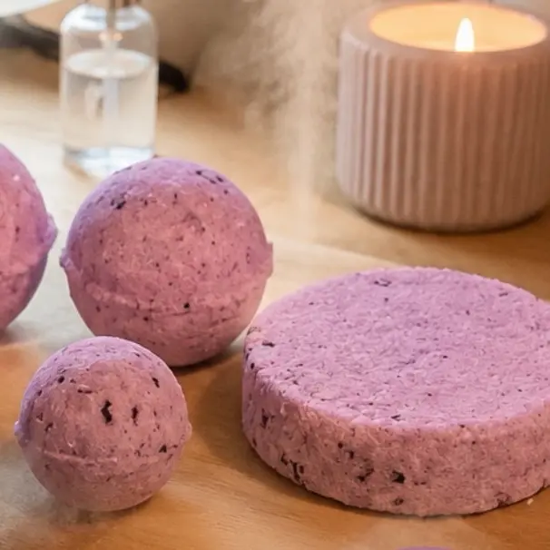 Bath Bombs & Shower Steamers Set - Natural Oils Body Care Soothing Stress Relief Essentials for Bath & Shower Use, Christmas Kids' Lavender Soap