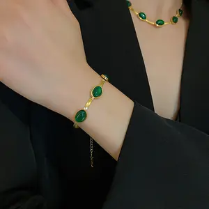 Women's Titanium Steel Vintage Five Emerald Blade Chain Necklace, High-end Design Niche Collar Chain Necklace Accessories A10003-XL