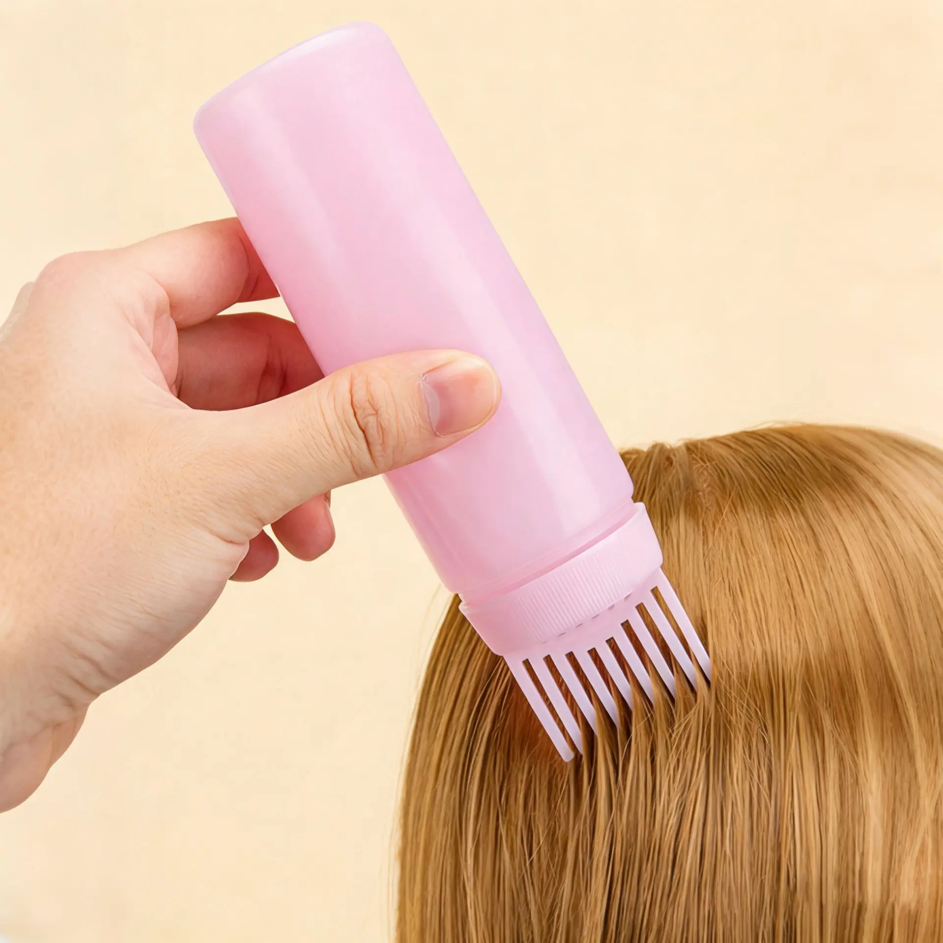 1pc Assorted Color Shampoo Applicator Bottle with Comb Nozzle, Graduated Squeeze Dispenser for Hair Oil, Shampoo & Home Salon Use