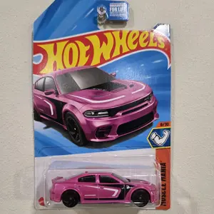 Hot Wheels '20 Dodge Charger Hellcat