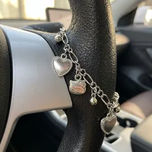 Heart-Shaped Steering Wheel Ornament, Unique Car Accessory, Fashionable Vehicle Decoration, Car Interior Ornaments, Perfect Gift for Car Enthusiasts