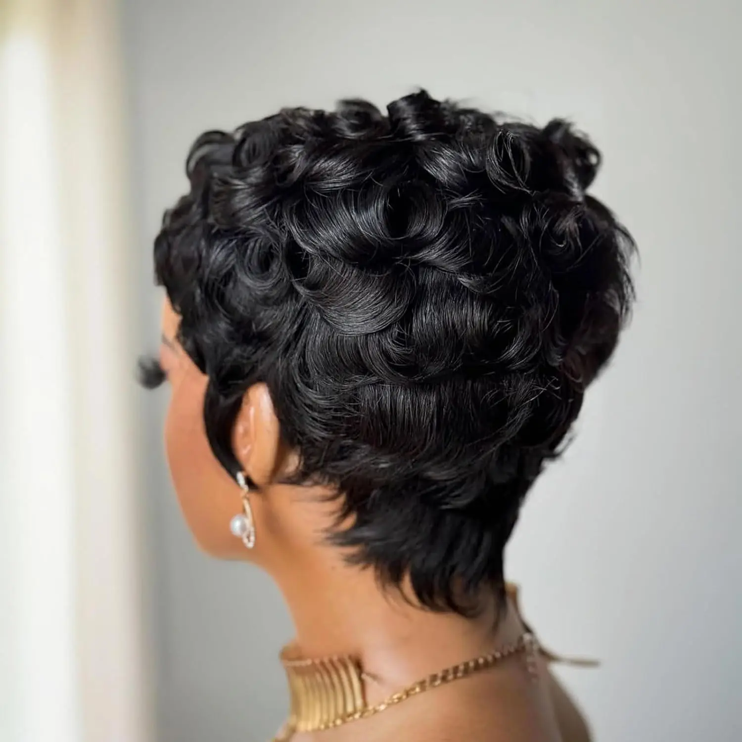 CX025 Women's Elegant Pixie Cut Curly Human Hair Wig with Bangs, Short Layered Natural Color, No Glue, Summer-Friendly Real Hair Original Full Machine Wig