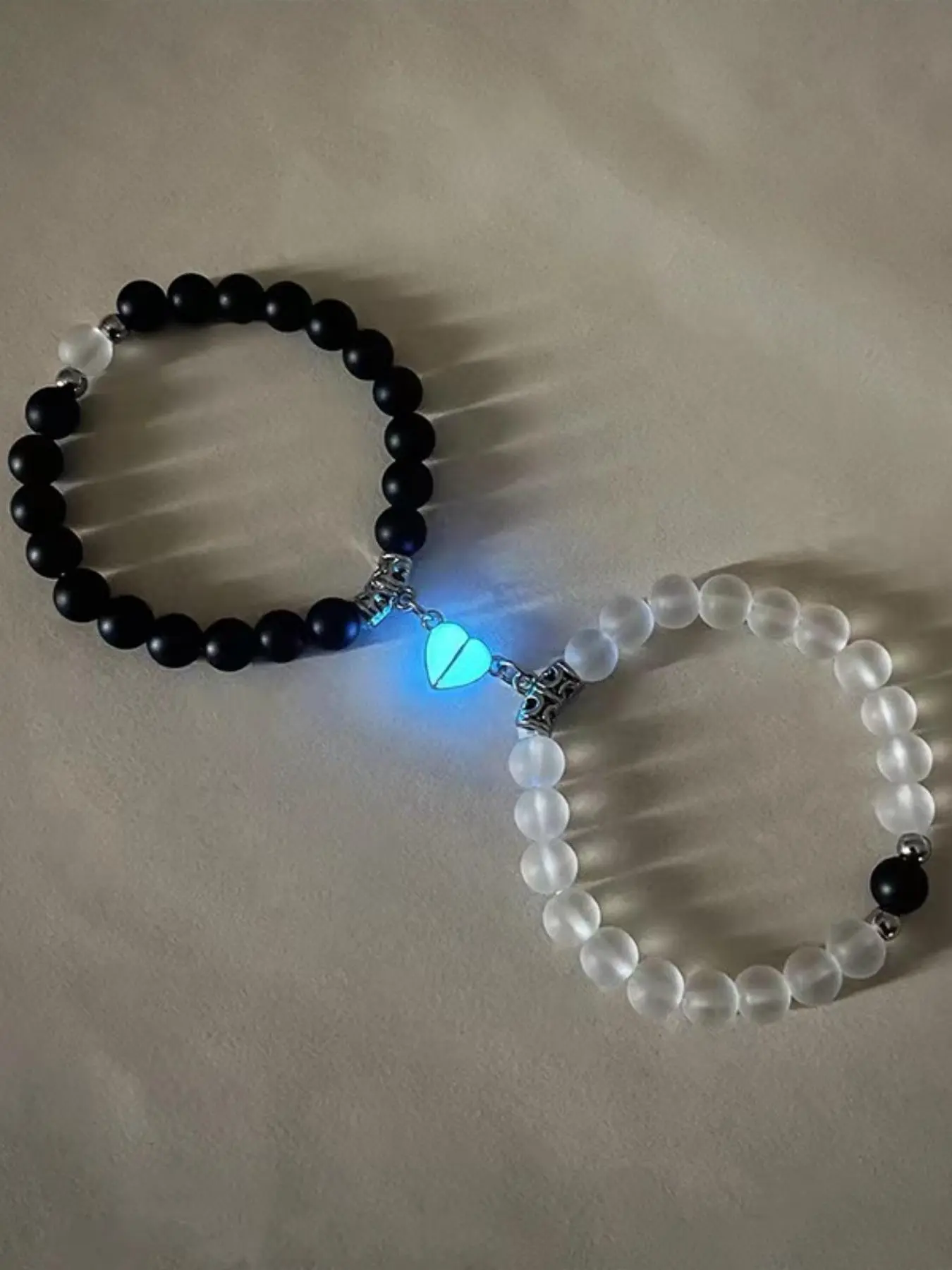 Glow in The Dark Heart Design Charm Beaded Bracelet, Fashion Accessories for Men & Women, Magnetic Charm Bracelet for Party, Trendy Jewelry for Gift, Matching Heart Bracelets, Heart Shaped Bracelet