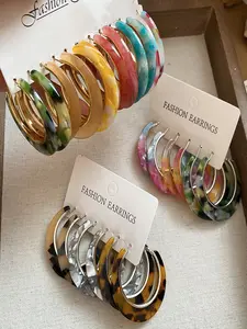 Women's Boho Acrylic C-Shape Earrings, Random Pattern Design, Lightweight Daily Wear Jewelry, All Season Accessory, Earring Stacking Set