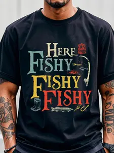 Men's "Here Fishy Fishy" Pattern T-Shirt - Quick-Drying Crew Neck Fitted T-Shirt, Colorful Fishing Design Lightweight 180g All-Season Casual Shirt, Suitable for Outdoor Enthusiasts, Men's Fishing Gear Top