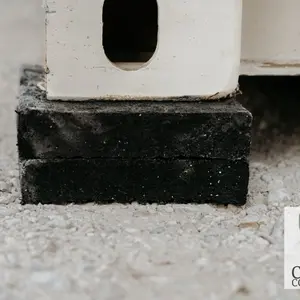 4 pack Solid Rubber Blocks for Leveling Shipping Containers - Durable & Stable Solution