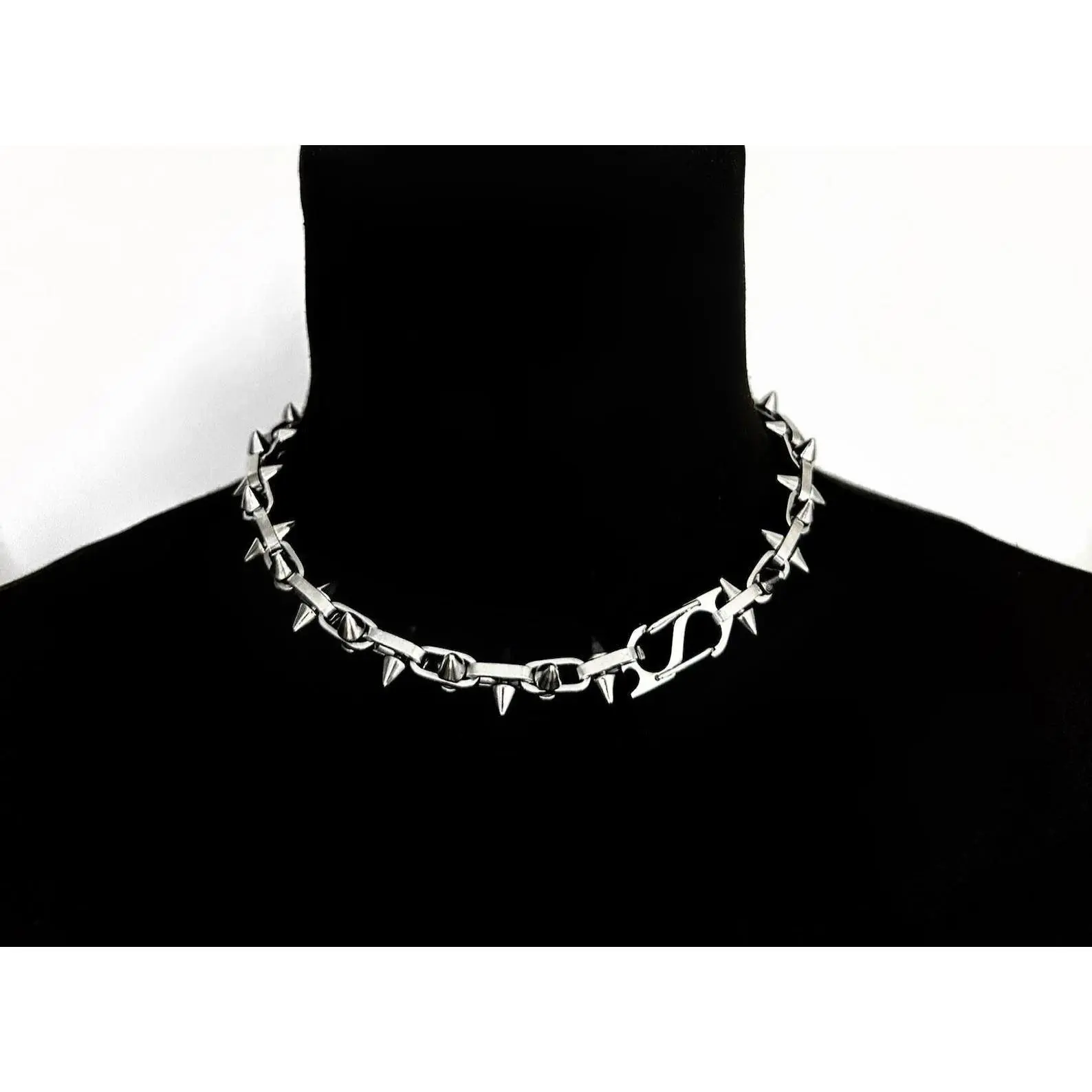 DEVIOUS SPIKE – Stainless Steel Spike Chain Necklace, Silver Thorn Choker, Gothic Punk Statement Jewelry, Unisex Y2K Alternative Necklace