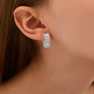MEIITRUE Women's 925 Sterling Silver Plated Crystal C-Shaped Hoop Earrings, Dainty Lightweight Shining Zirconia Fashion Jewelry Gift, Dainty Lightweight Hoops, Shining Earrings