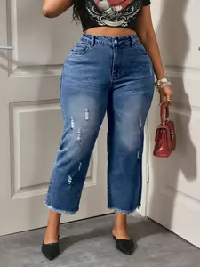 1 piece. High-waisted, stretchy, frayed, ripped, distressed, eight-inch denim jean cargo pants in plus sizes for short women. Fashionable and casual, suitable for daily wear, parties, work, and dates. Can be worn in all seasons.