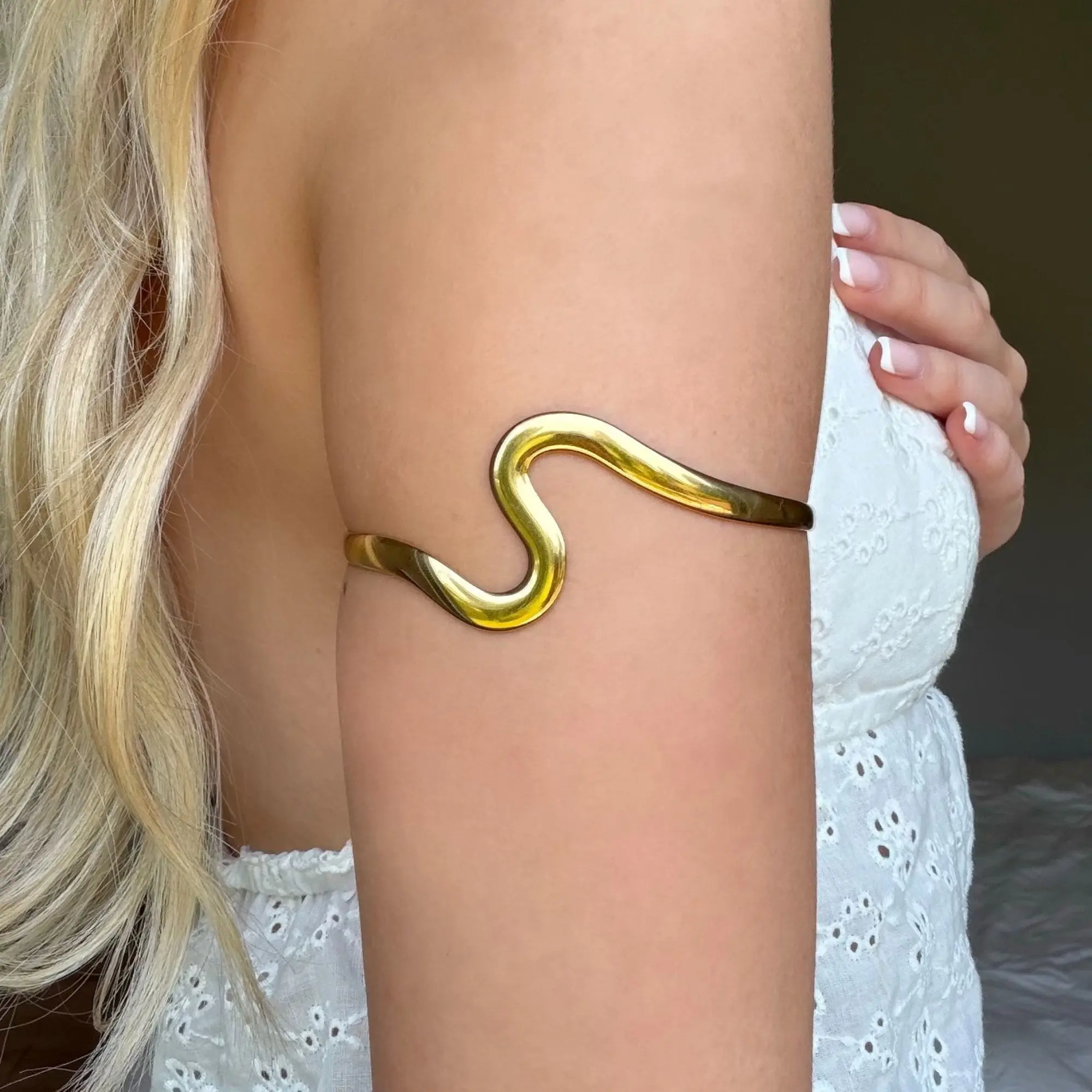 EVRY JEWELS Gold or Silver Plated Women's Icon Edge Arm Cuff Gold Bracelet
