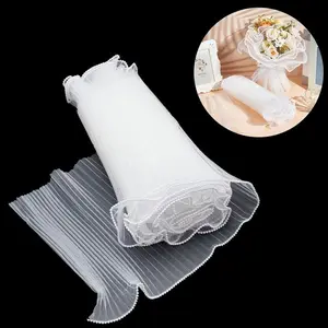 Floral Wrapping Paper for Bouquet, Bouquet Wrapper, Flower Wrapping Paper with Pearl Edge, White Wrinkled Lace Mesh Florist Paper for bouquet wrap for Mother's Day Valentine's Day Wedding Gift Wrapping Packaging 5 Yards