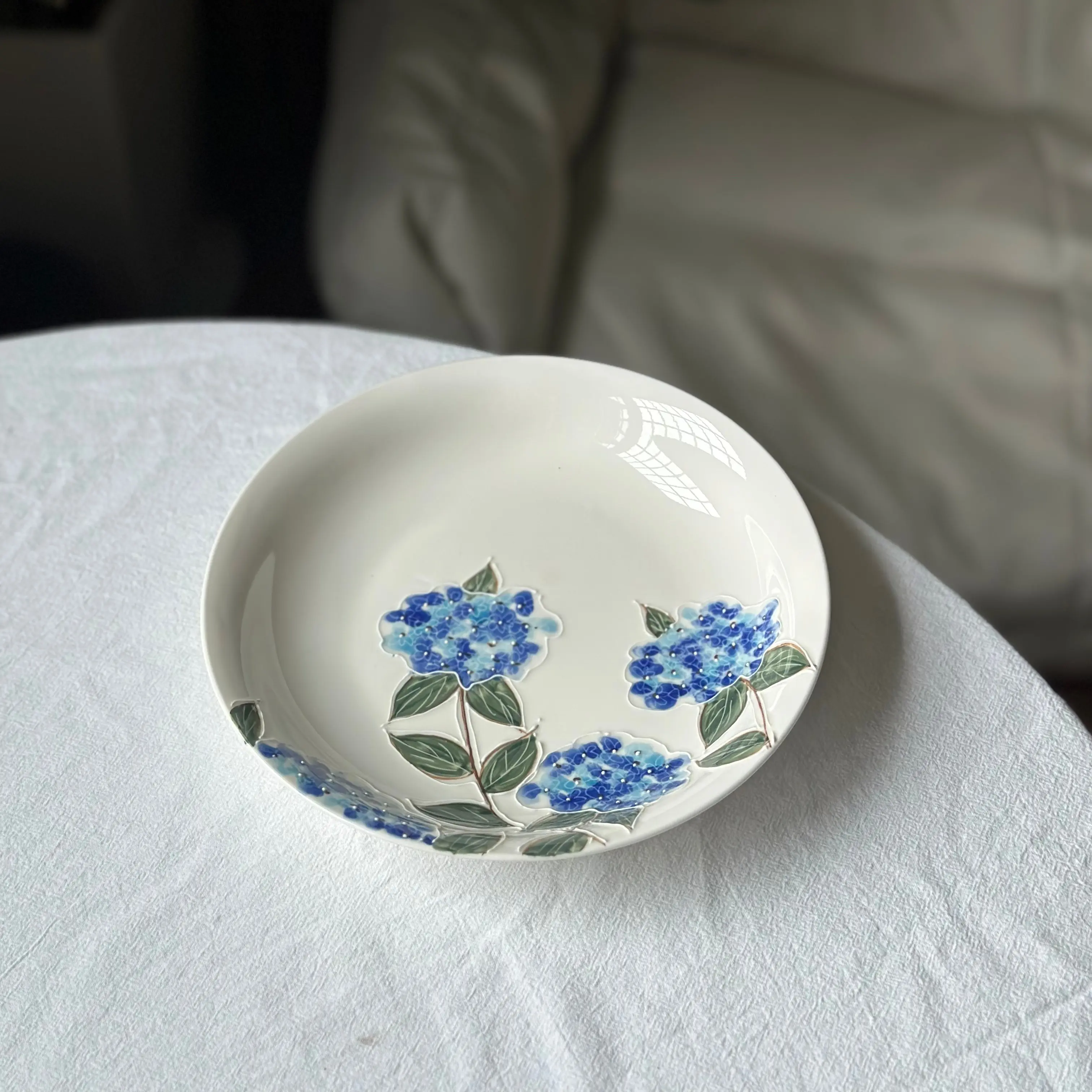 Handmade pottery plate with blue Hydrangea. Flower ceramic tableware. Birthday, wedding, festival gift.