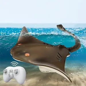 Remote Control Stingray Toy, 1 Box 2.4GHz Remote Control Fish Toy with Built-in 3.7V/700mAh/2.59Wh Lithium Battery, Birthday Holiday Gifts