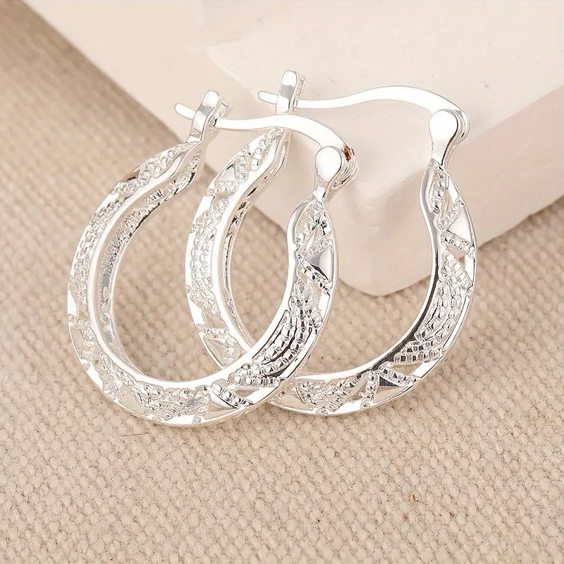 Tzliwen Textured Hoop Earrings -Elegant Design, ldeal forEveryday Wear, Subtle Stylish Jewelry, Versatile for Casual& Formal Looks - Jewlery