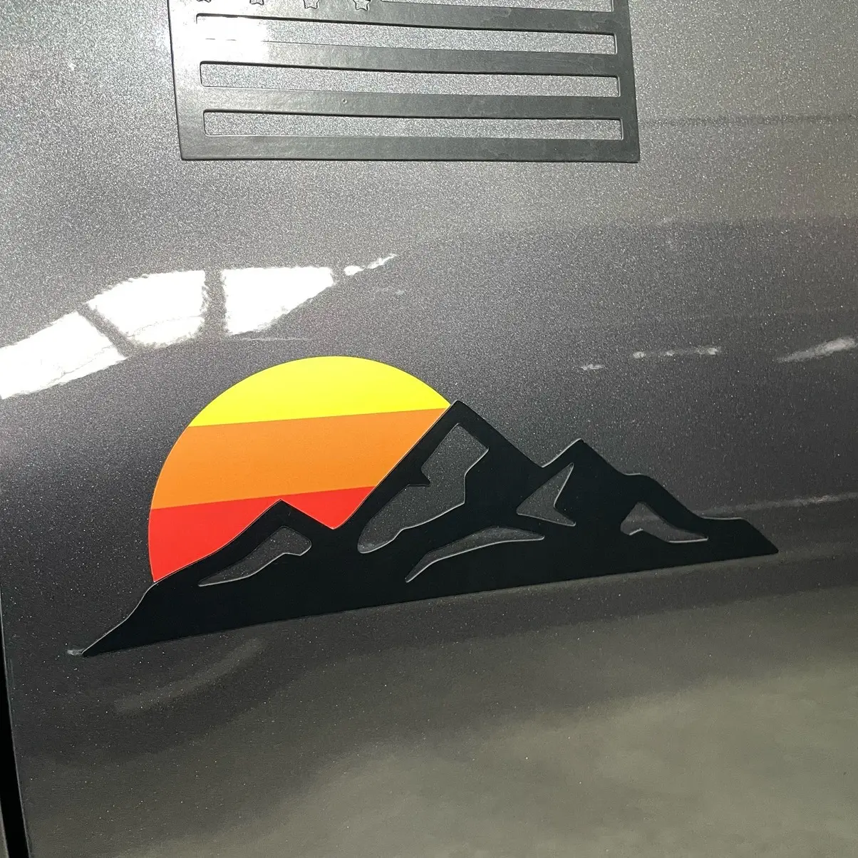 Mountain truck magnet set Mountain truck magnet set