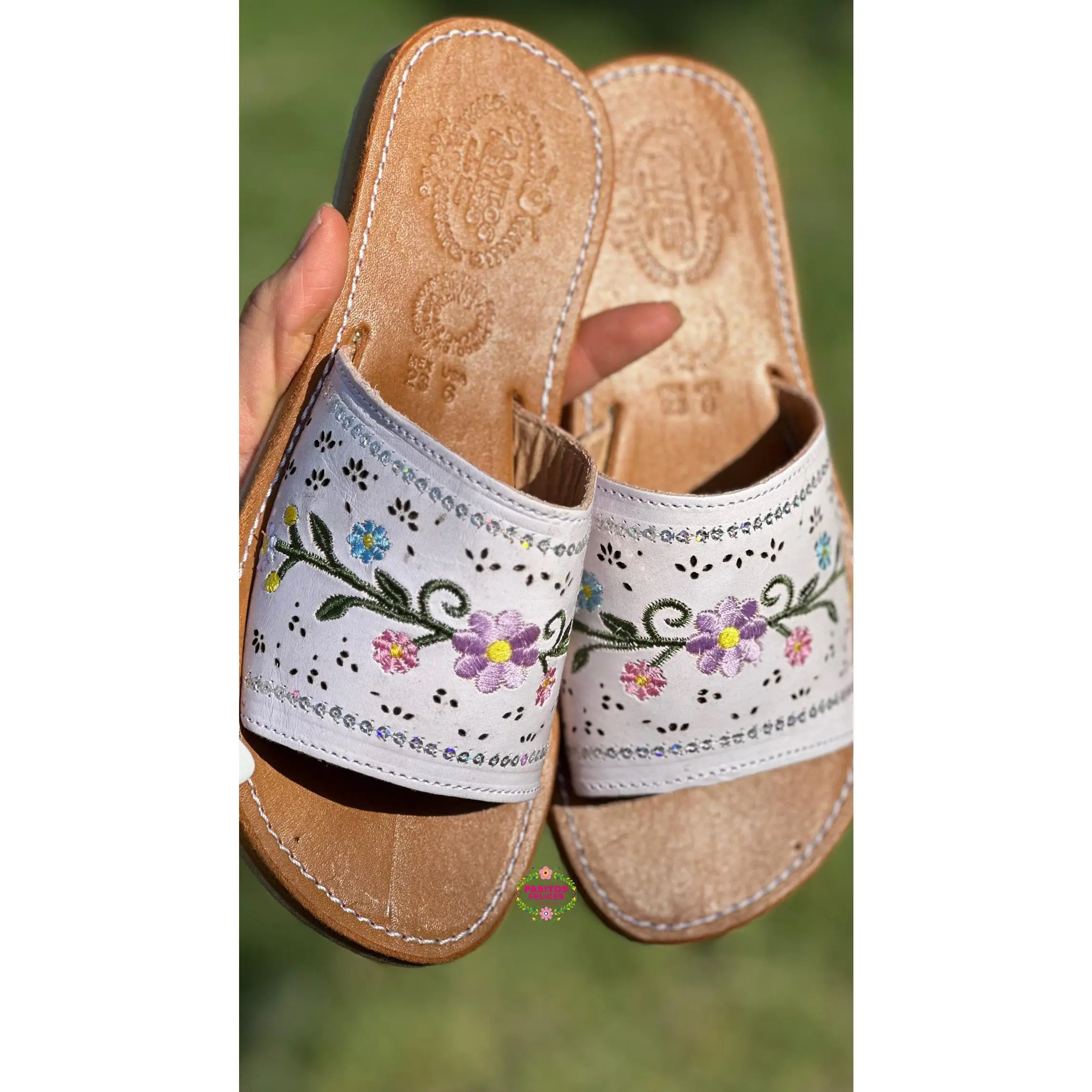 Catalina - White Leather Embroidered Sandals