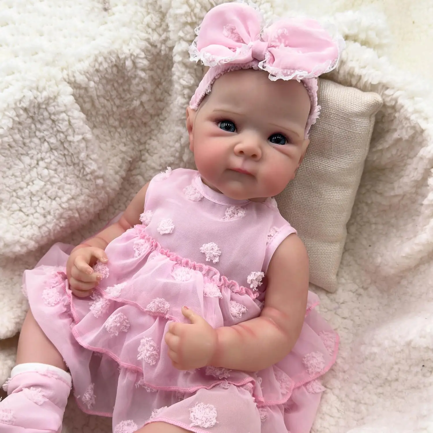 Reborn Baby Girl Doll with Wardrobe, Cute Face, Soft Vinyl Limbs, Weighted Cotton Body – Ideal Emotional Support Toy & Creative Photo Prop