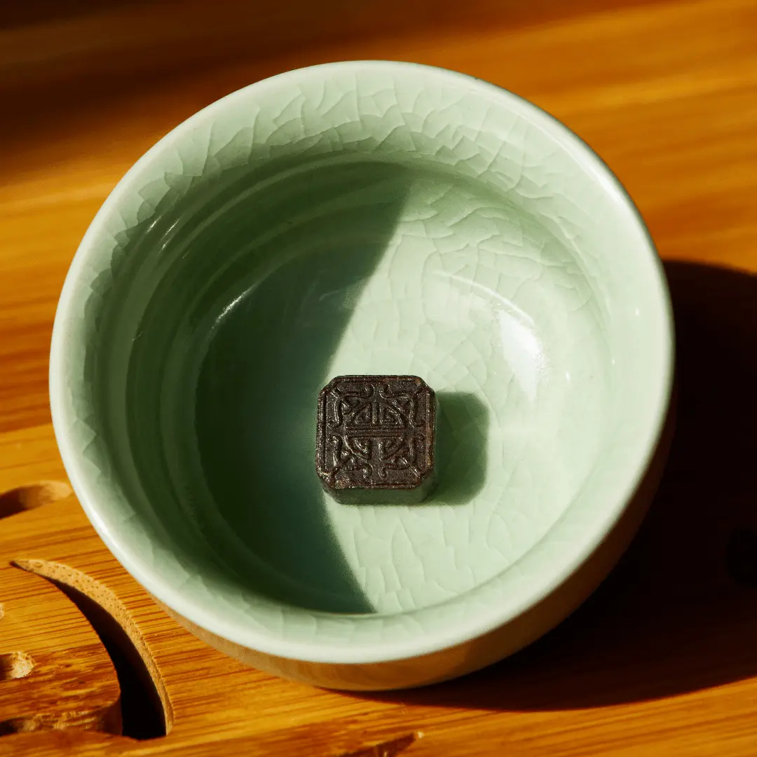 Astragalus (Huang Qi) Ripe Pu'er Tea Resin