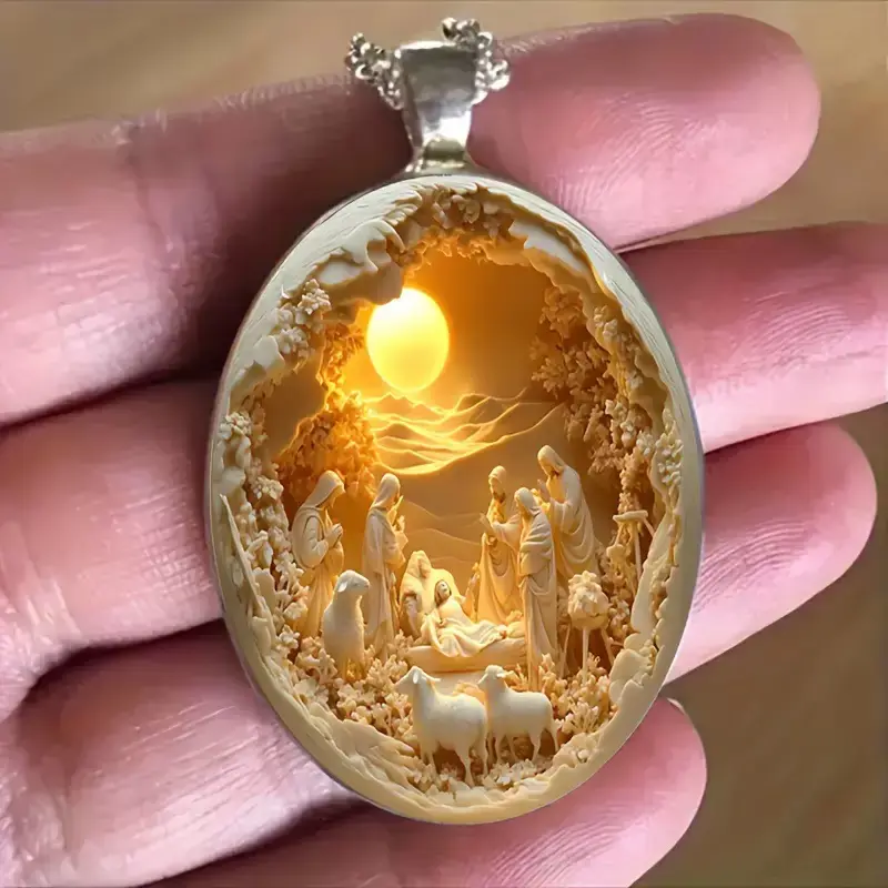 【Elegant】A Golden Necklace Pendant