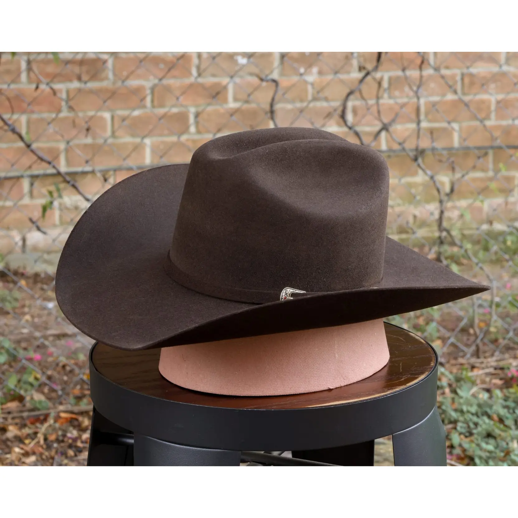 LR: Chocolate Felt 4x (Pre-Shaped Cattleman Crown)