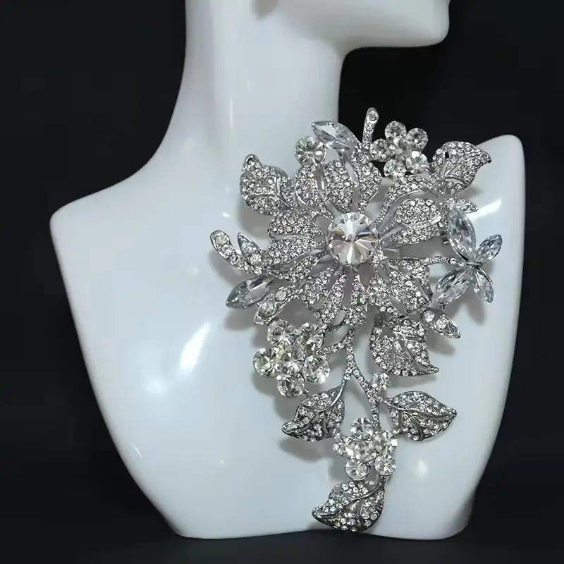 Women's Large Rhinestone Brooch - 5pcs Exaggerated Flower Pins with Metal Coated Sparkling Centers, Wedding-Party Everyday Shirt Collar Pin, Luxury 4-Season Fashion Accessory, Metal Coating