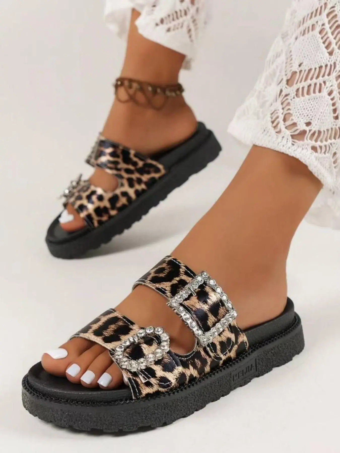 Leopard Print Rhinestone Buckle Open Toe Thick Sole Sandals, Casual Beach Flat Shoes, Comfortable Summer Street Style Slip-Ons, Trendy Sandals, Pu Leather Sandals, Leopard Print Slides, Trending Sandals