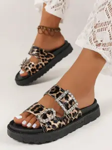 Leopard Print Rhinestone Buckle Open Toe Thick Sole Sandals, Casual Beach Flat Shoes, Comfortable Summer Street Style Slip-Ons, Trendy Sandals, Pu Leather Sandals, Leopard Print Slides