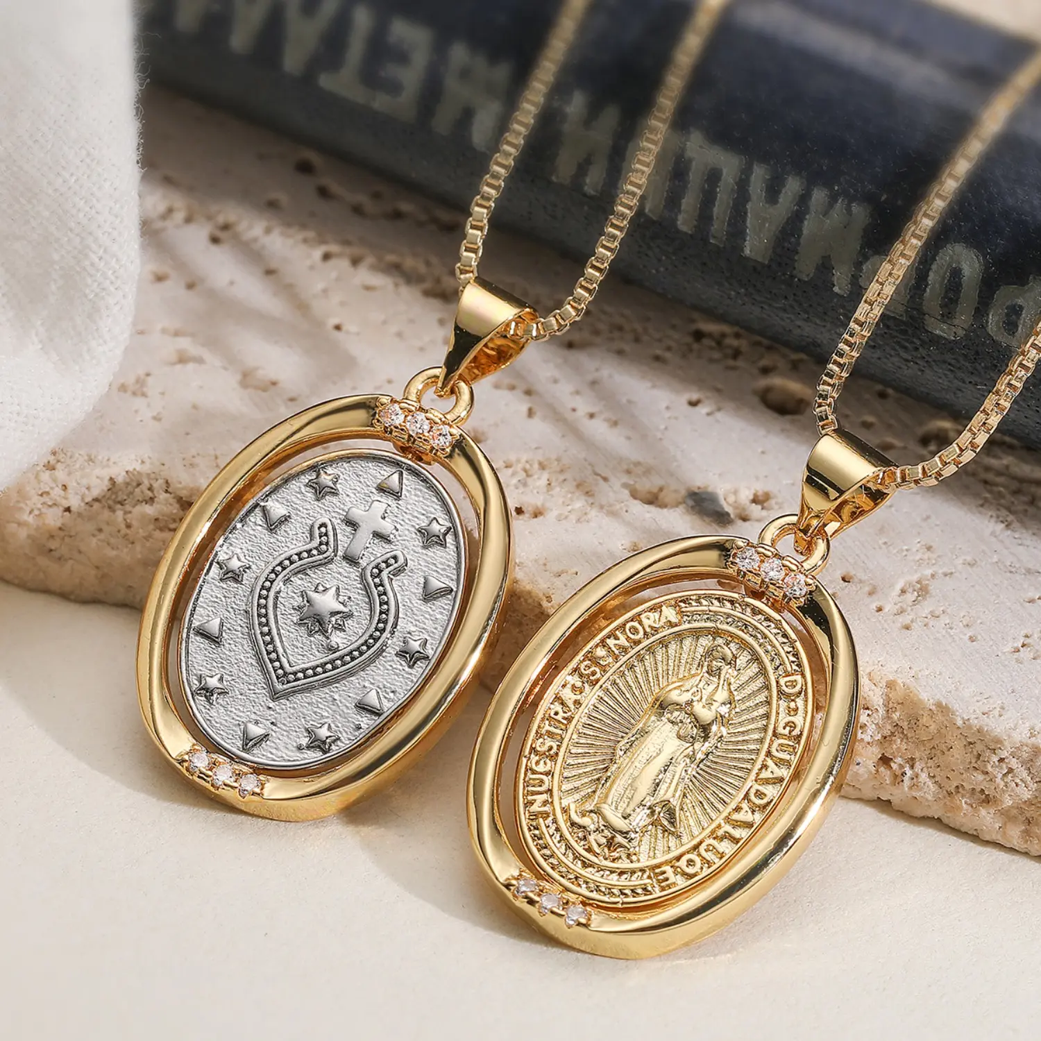 Women's Gold Stainless Steel Virgin Mary Prayer Pendant Necklace with Rhinestones, Tarnish-Proof Sports & Outdoor Accessory Chain, Non-Tarnish Jewelry, Tarnish Proof Jewelry