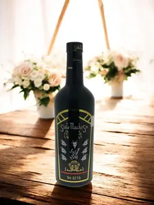 7 Machos Medium - 750ML - Dark Wine with Unique Label Design - Beverage