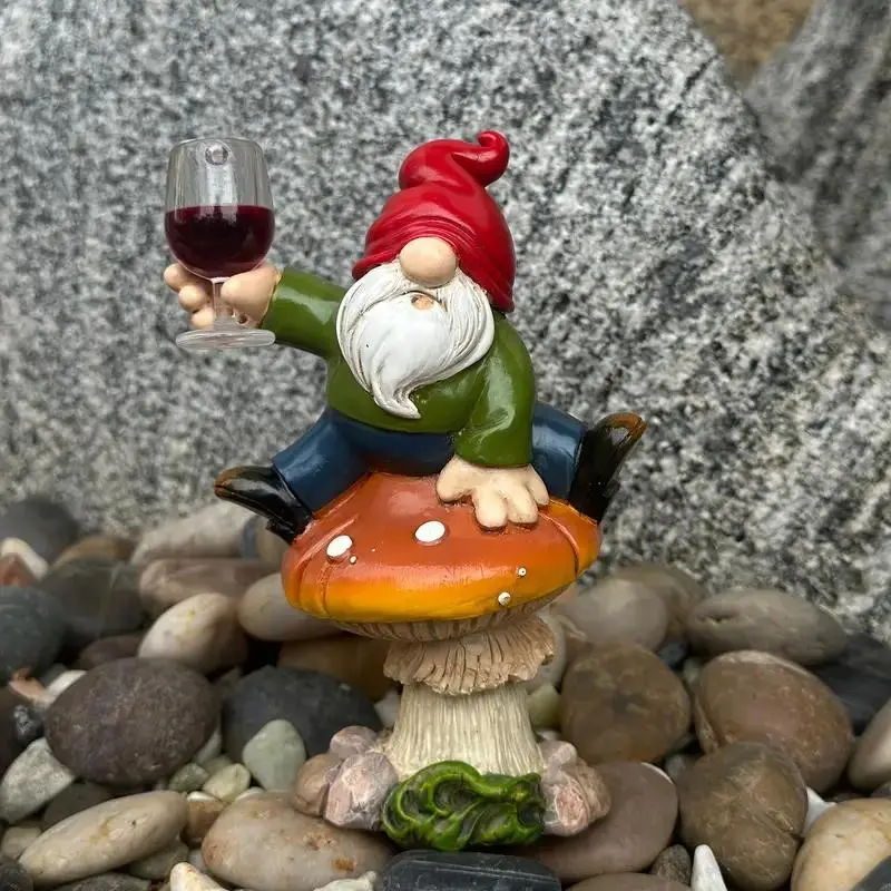 Whimsical Resin Gnome Figurine, Rustic Mushroom Wine Toast Garden Decor, Weather-Resistant Outdoor Indoor Decoration, Father's Day Gift, Resin Statue, Resin Sculptures