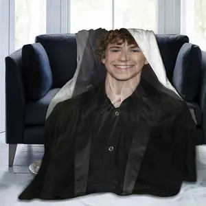 Super soft Walker Scobell blanket comfortable blanket suitable for sofa office bed car comfortable plush throw blanket Camping beach blanket 40"x30"