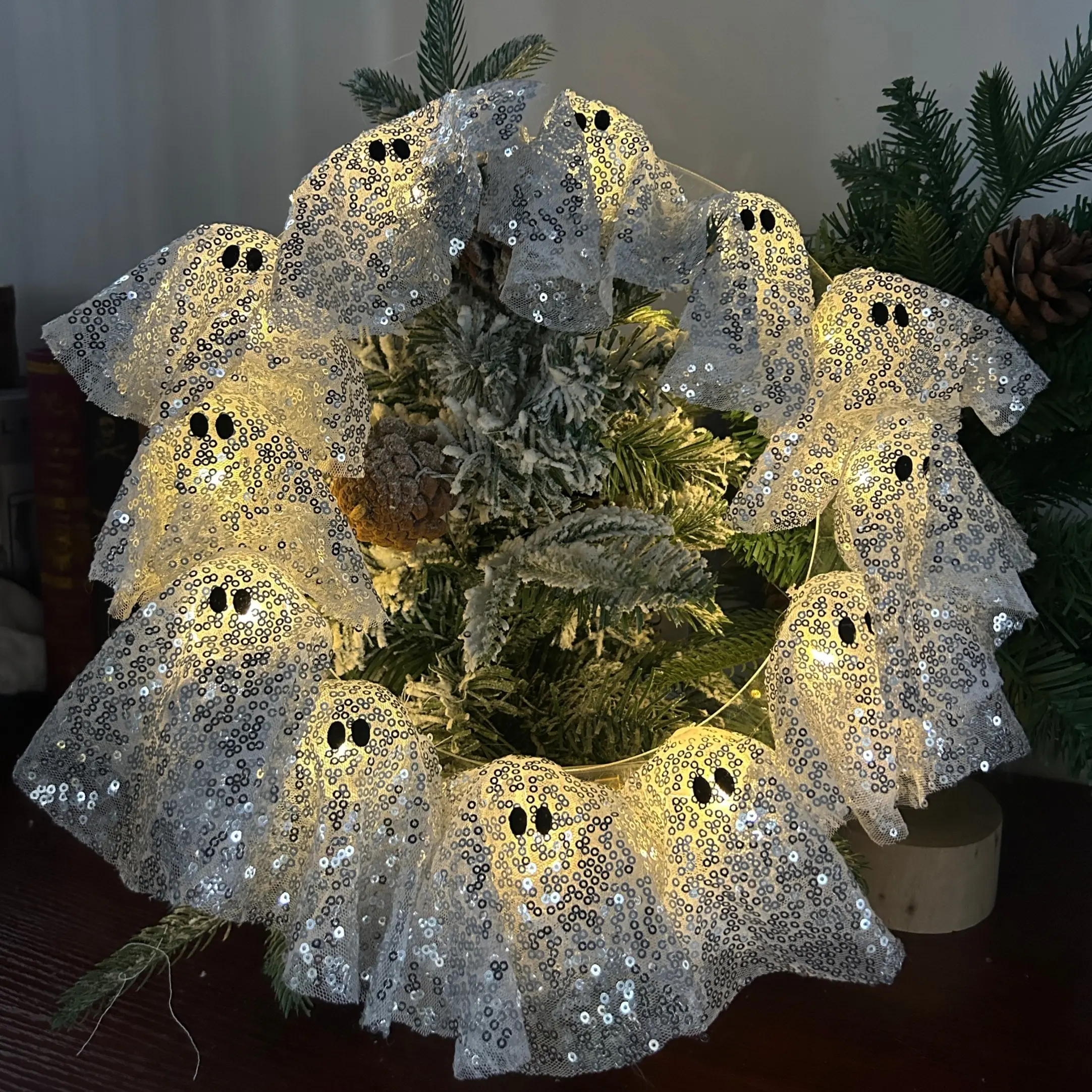 Halloween Ghost Glitter Wreath, Warm Glow Ghost Wreath, Indoor Outdoor Spooky Horror Wreath, Front Door Wall Party, Aa Battery Box Included