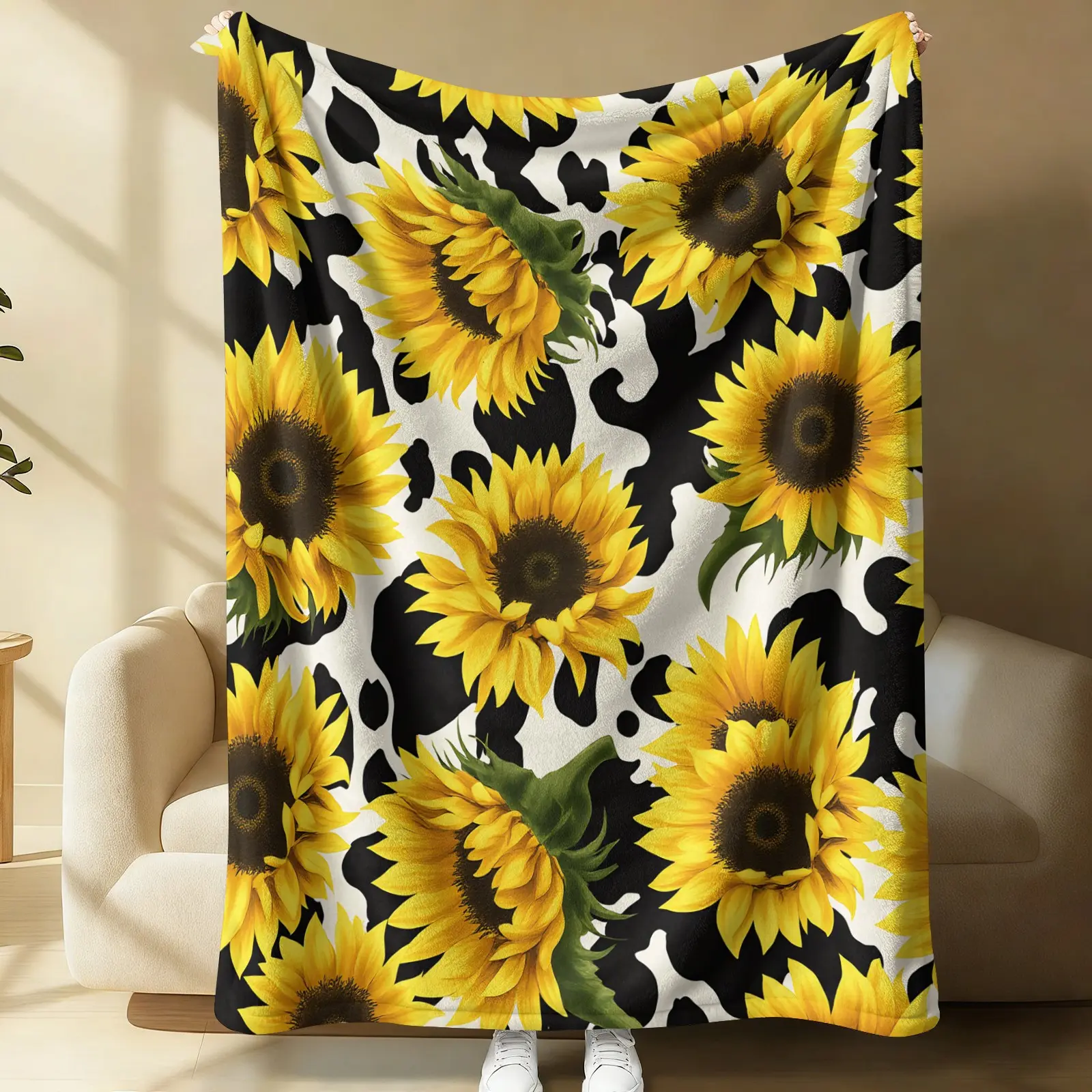 Sunflower and Cow Print Oversized Flannel Fleece Throw Blanket, Farmhouse Floral Cozy Soft Blanket for Bedroom Sofa Dorm, Lightweight Warm All-Season Bedding