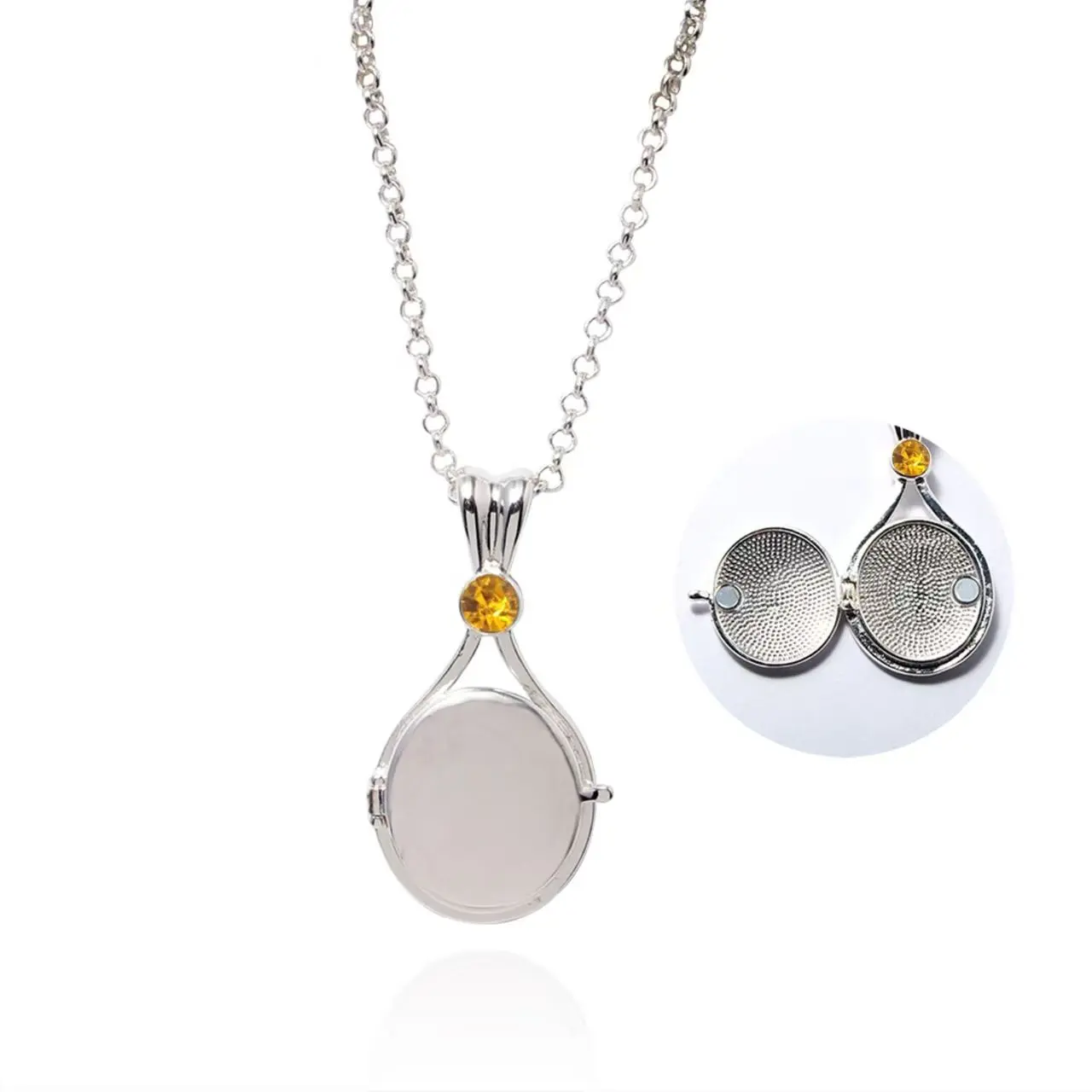 Women's Unisex Elegant Silver Metal-Coated Mermaid H2O Crystal Pendant Necklace, Water-Activated Glow Accessory for Daily Wear & TV Movie Costumes