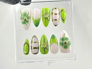 Emerald Elegance Press On Nails | Luxurious Green and Gold Nail Art | Vegan and Cruelty-Free Fake Nails | Artisan Acrylic Nails |HB616YK